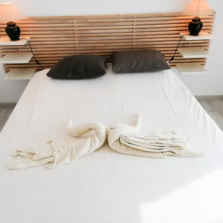 Cozy Seaview Apartment